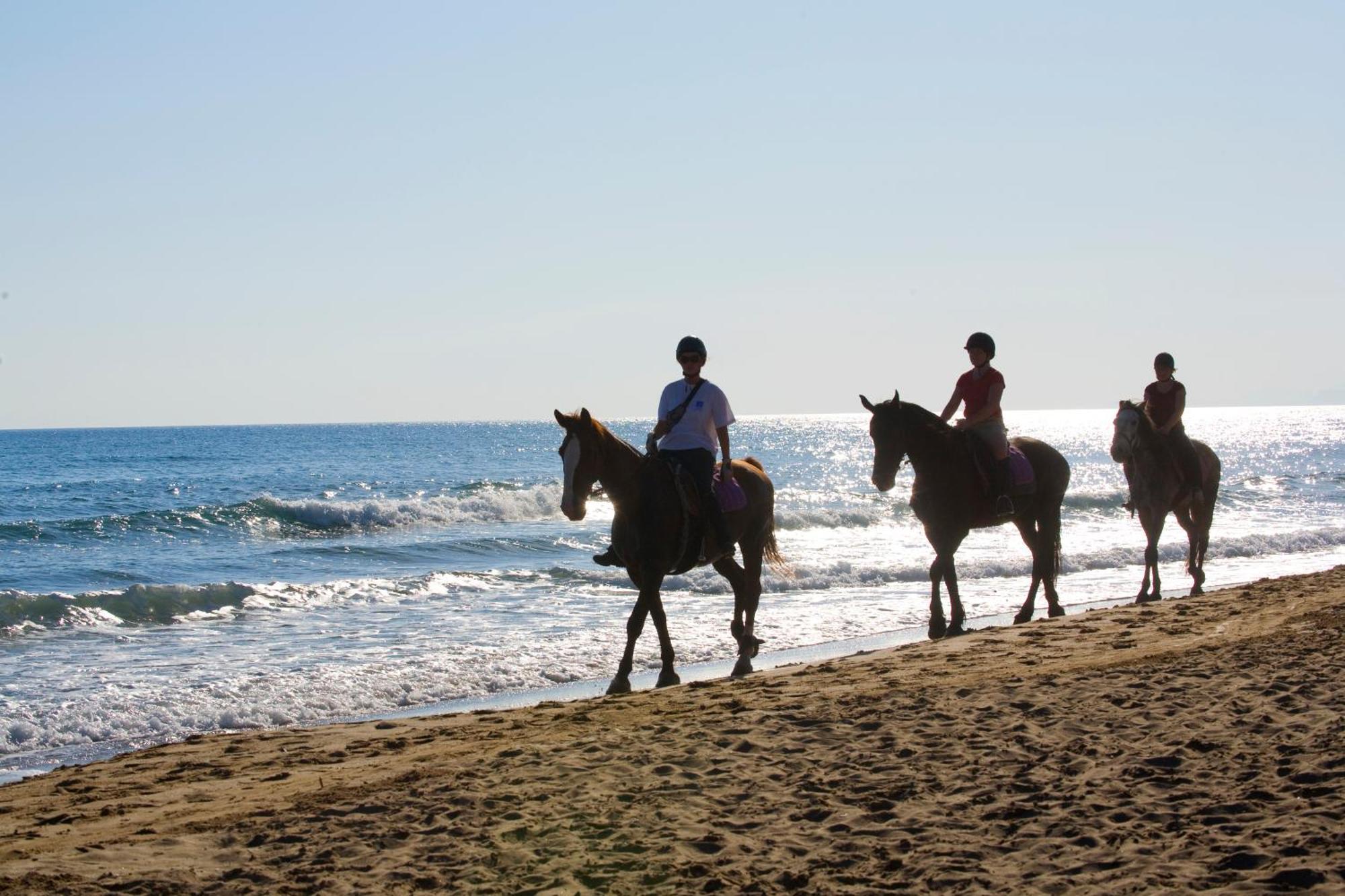 Pilot Beach Resort Georgioupoli Esterno foto